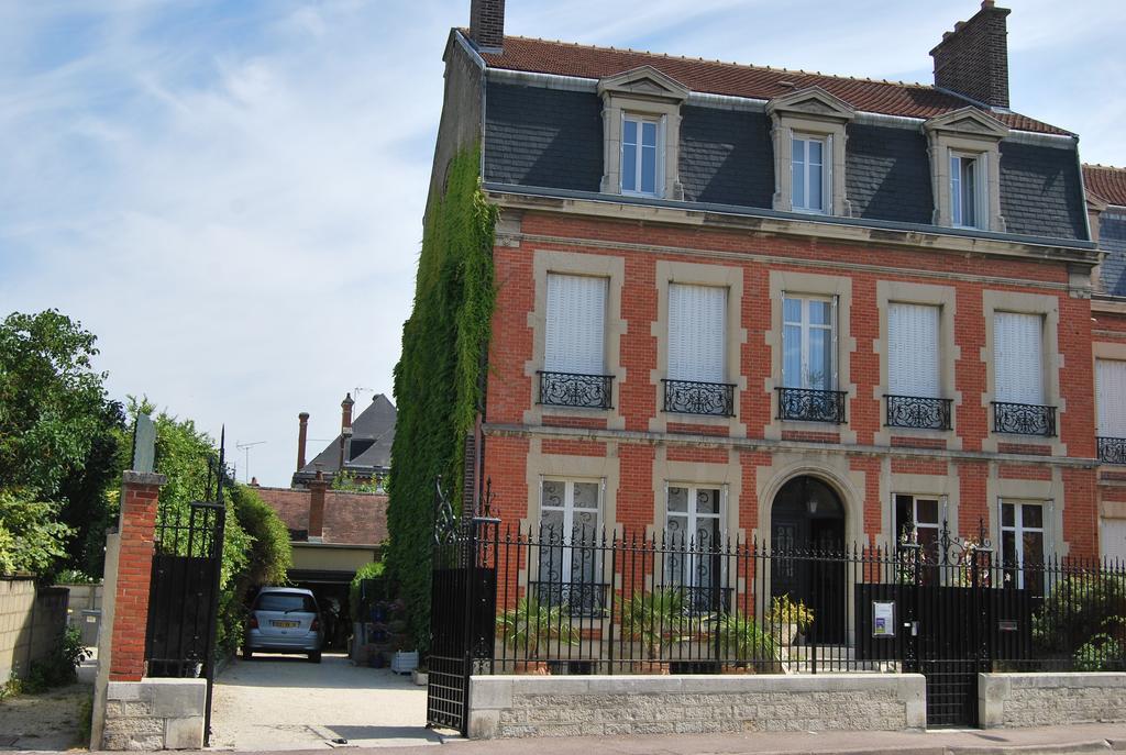 Chambre D'Hotes L'Ambroise Troyes Zewnętrze zdjęcie