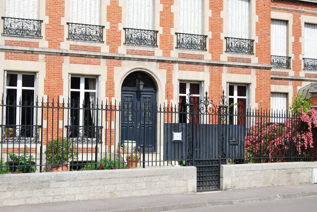 Chambre D'Hotes L'Ambroise Troyes Zewnętrze zdjęcie